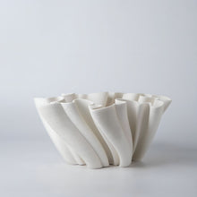 Load image into Gallery viewer, Ceramic 3D Printing Vase - White
